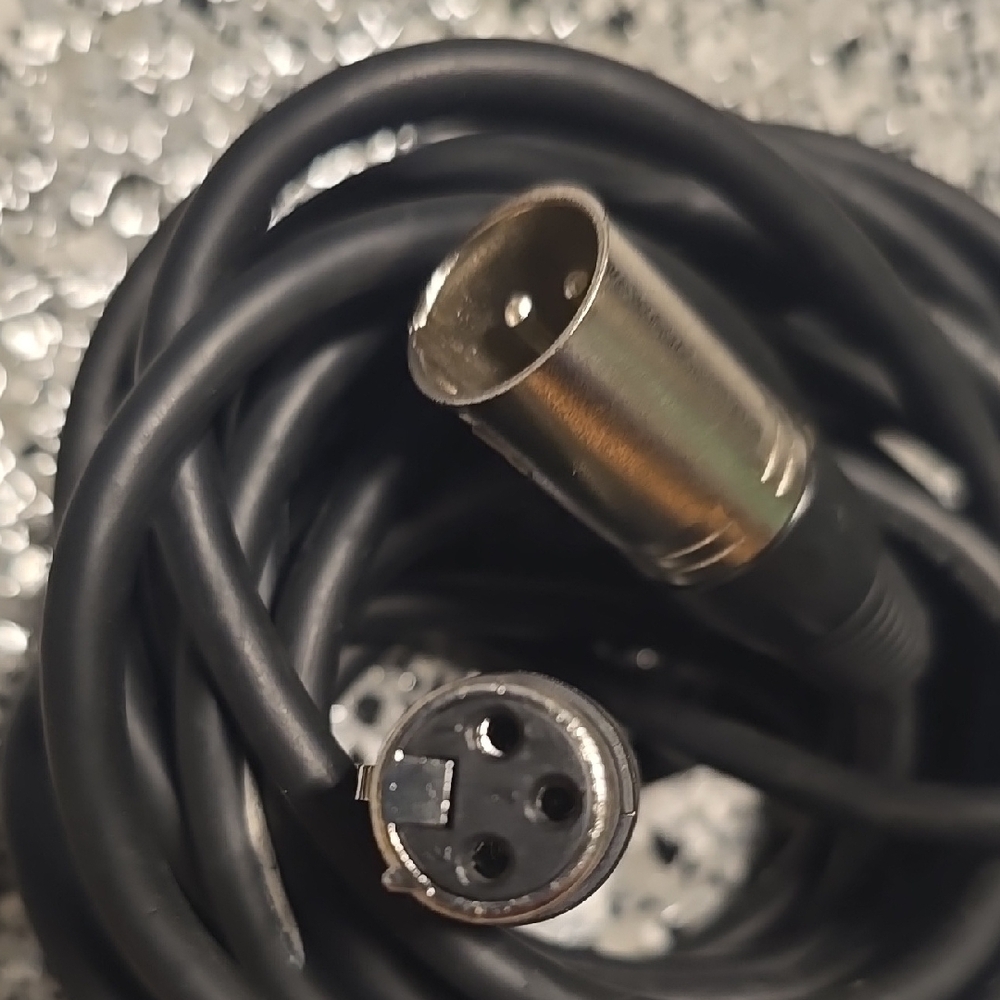 Black and Silver Audio Cable - Picture 9 of 9